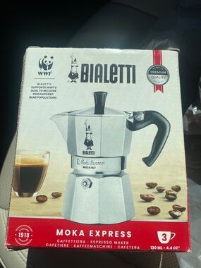 Bialetti Moka Express Stovetop Espresso Maker - Silver 3 Cup